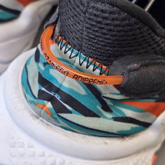 Adidas Men's 10.5 Ozweego Black/Cloud White Tropical Print Sneakers FZ3829 - Picture 13 of 15